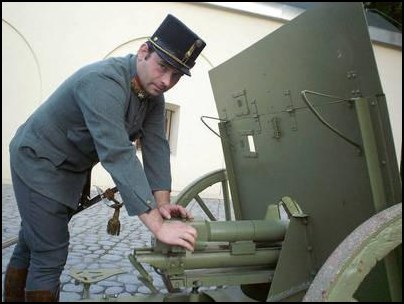 Na specjalne okazje oddział występuje z repliką działa wz. 1863 oraz repliką miotacza min wz. 1916