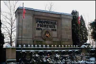 Na szlaku upamiętniającym I wojnę światową jest m. in. kwatera na nekropolii przy ul. Piłsudskiego